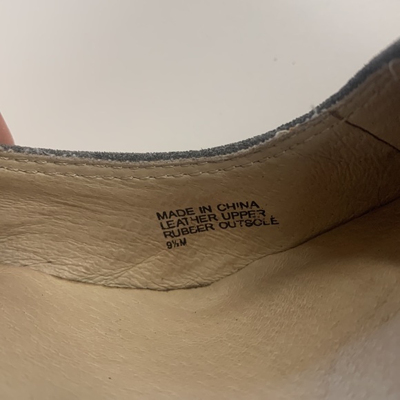 Ladies size 9 1/2 Grey and Black Michael Kors Leather heels - Picture 6 of 9